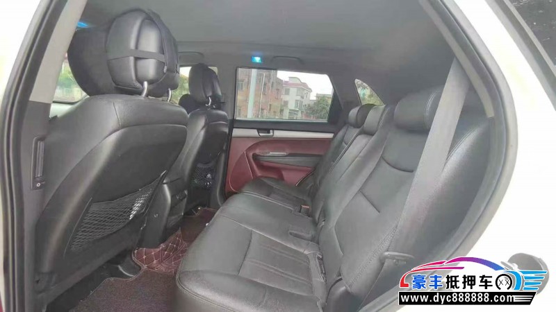 14年起亚索兰托轿车抵押车出售