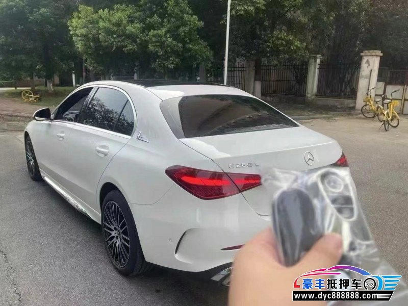 23年奔驰C轿车抵押车出售