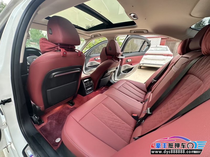 22年宝马3系轿车抵押车出售