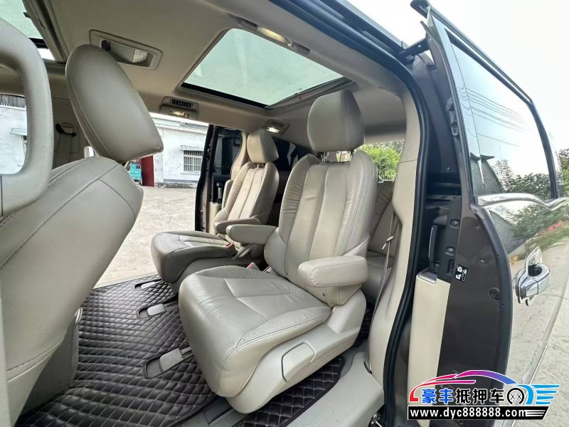 15年别克GL8轿车抵押车出售