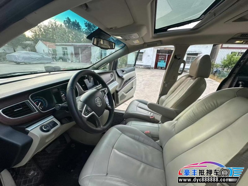 15年别克GL8轿车抵押车出售