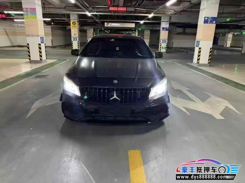 抵押车出售16年奔驰GLA轿车