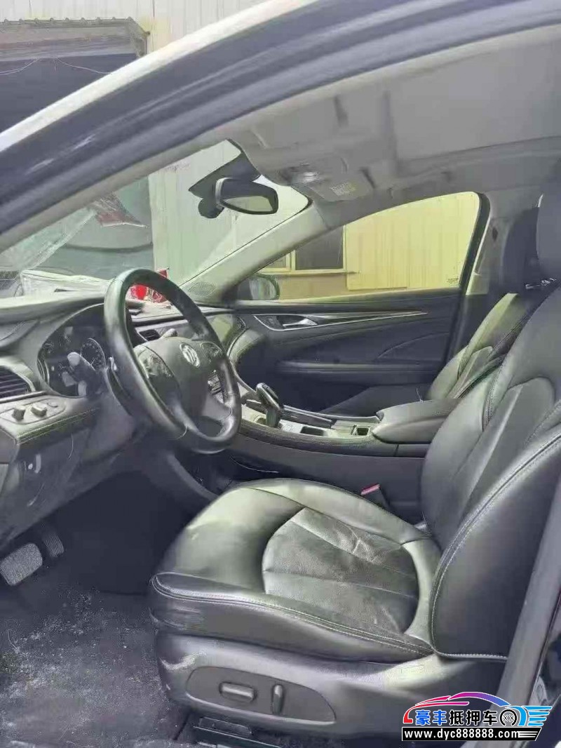 20年别克君越轿车抵押车出售