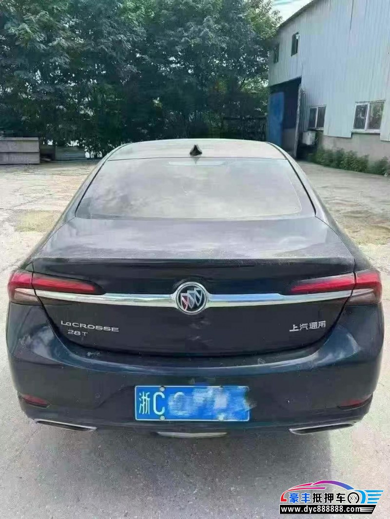 20年别克君越轿车抵押车出售