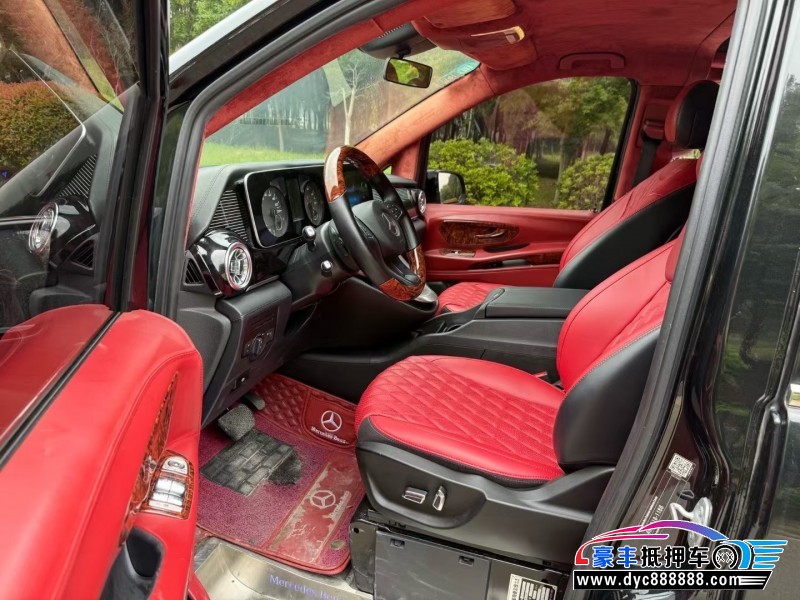 20年奔驰V轿车抵押车出售