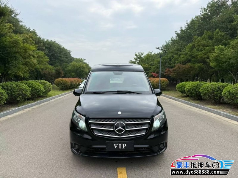 20年奔驰V轿车抵押车出售