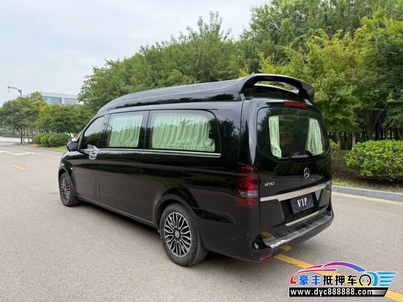 20年奔驰V轿车抵押车出售