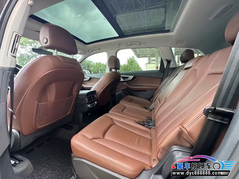 18年奥迪Q7轿车抵押车出售