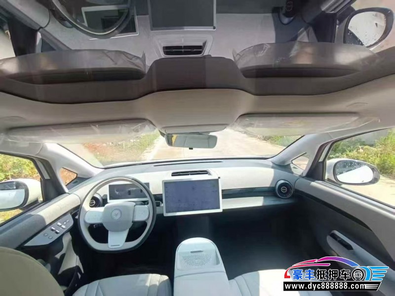 25年极狐考拉轿车抵押车出售