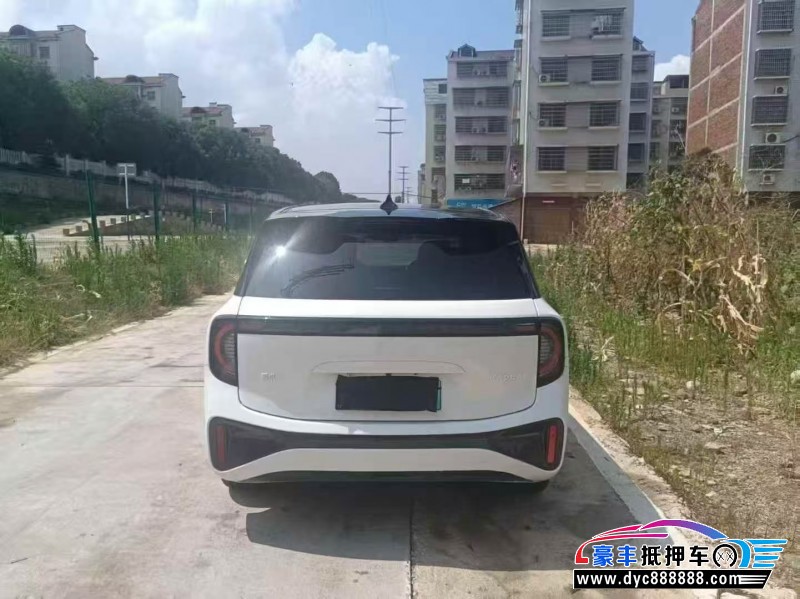 25年极狐考拉轿车抵押车出售