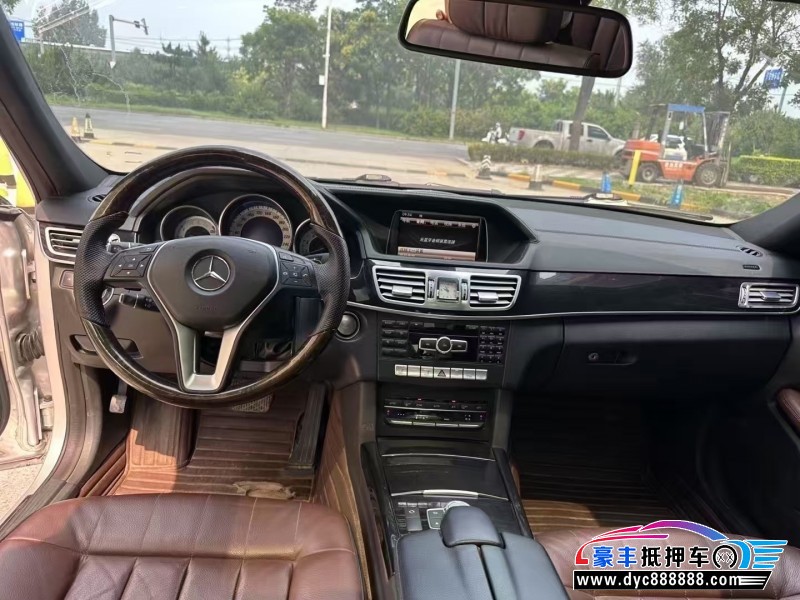 15年奔驰E轿车抵押车出售