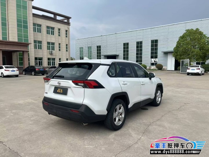 21年丰田RAV4轿车抵押车出售