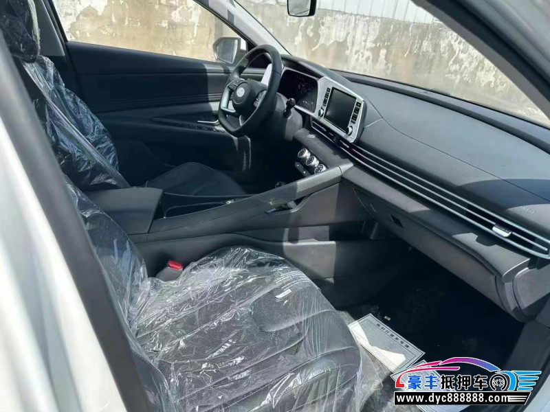 25年现代伊兰特轿车抵押车出售