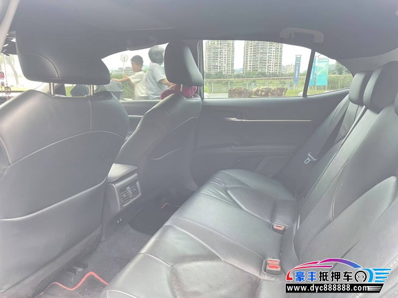 20年丰田凯美瑞轿车抵押车出售