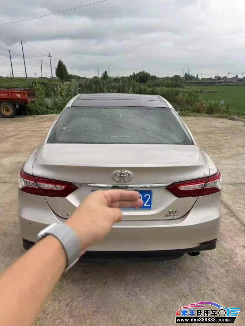 19年丰田凯美瑞轿车抵押车出售