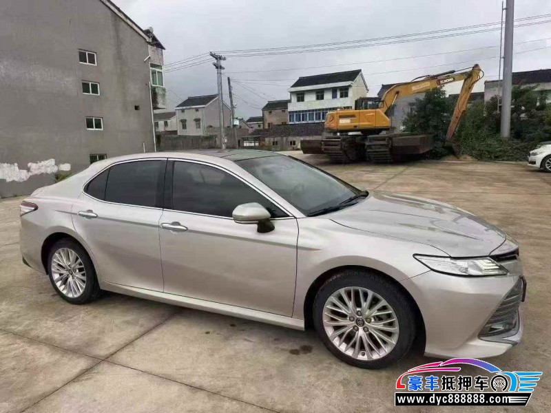 19年丰田凯美瑞轿车抵押车出售