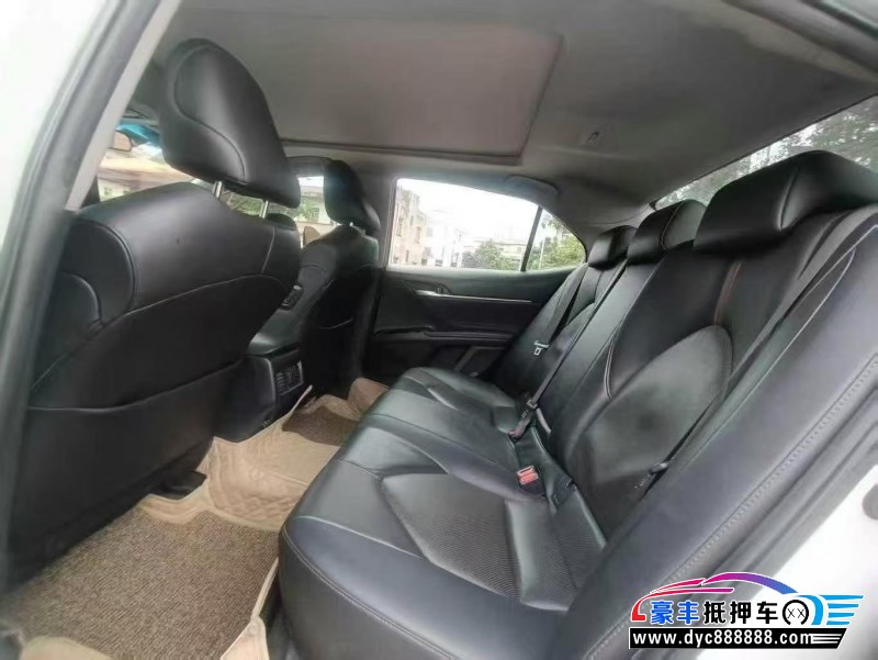 18年丰田凯美瑞轿车抵押车出售