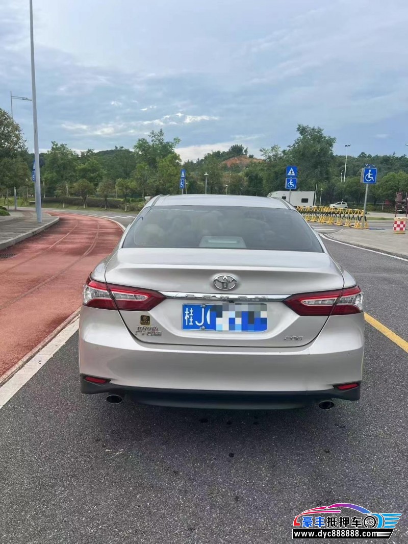 19年丰田凯美瑞轿车抵押车出售