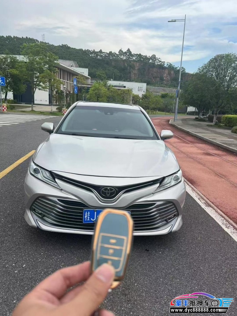 19年丰田凯美瑞轿车抵押车出售