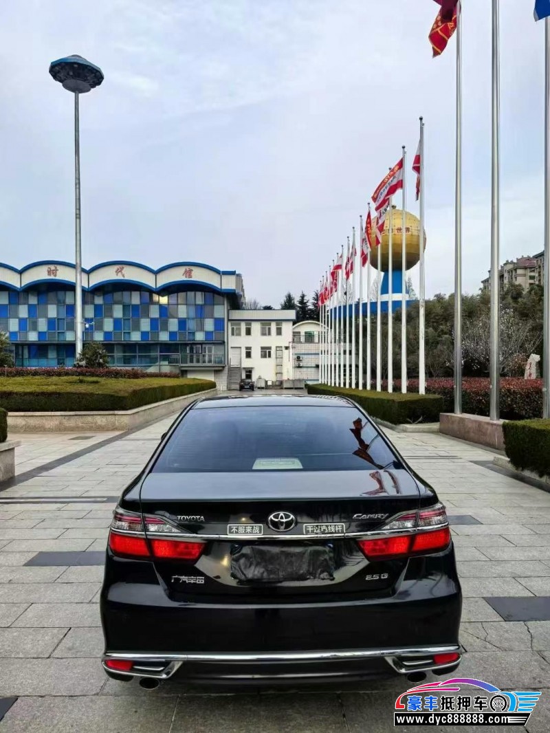 17年丰田凯美瑞轿车抵押车出售