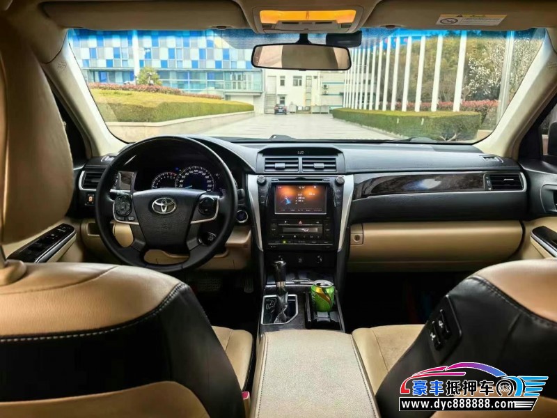 17年丰田凯美瑞轿车抵押车出售