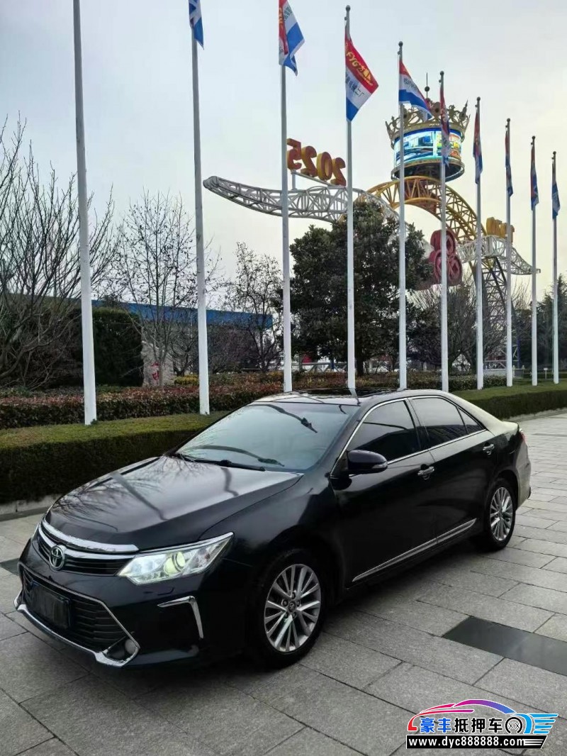 17年丰田凯美瑞轿车抵押车出售