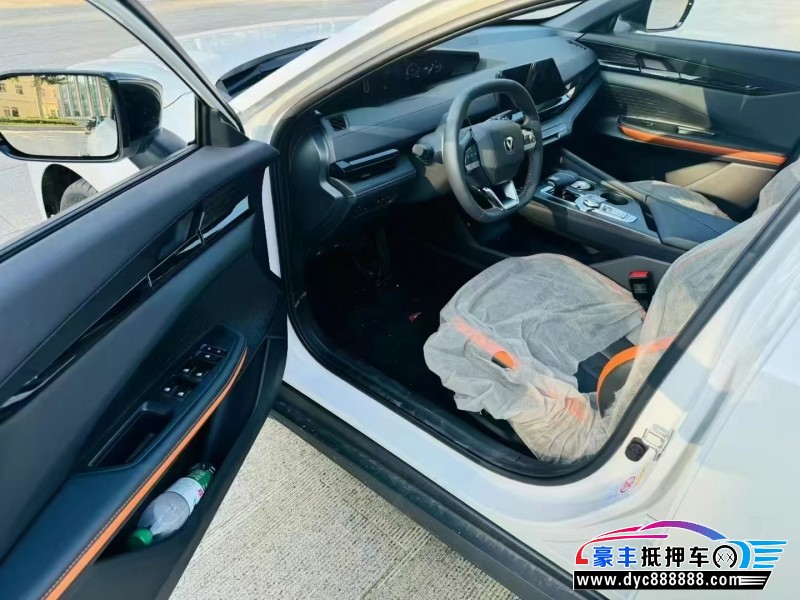 25年长安长安UNI轿车抵押车出售