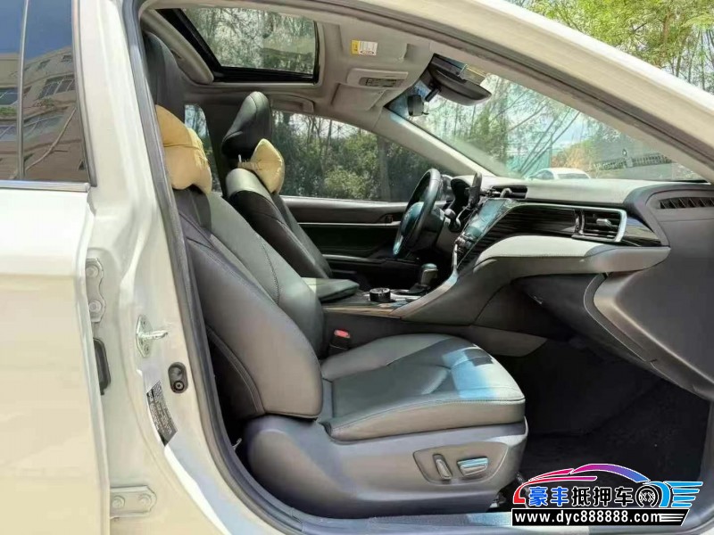 20年丰田凯美瑞轿车抵押车出售