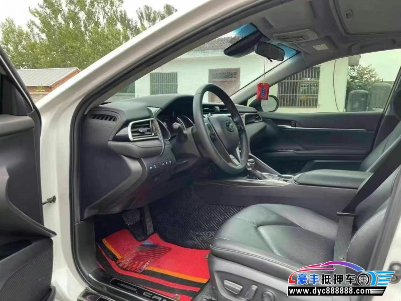 18年丰田凯美瑞轿车抵押车出售