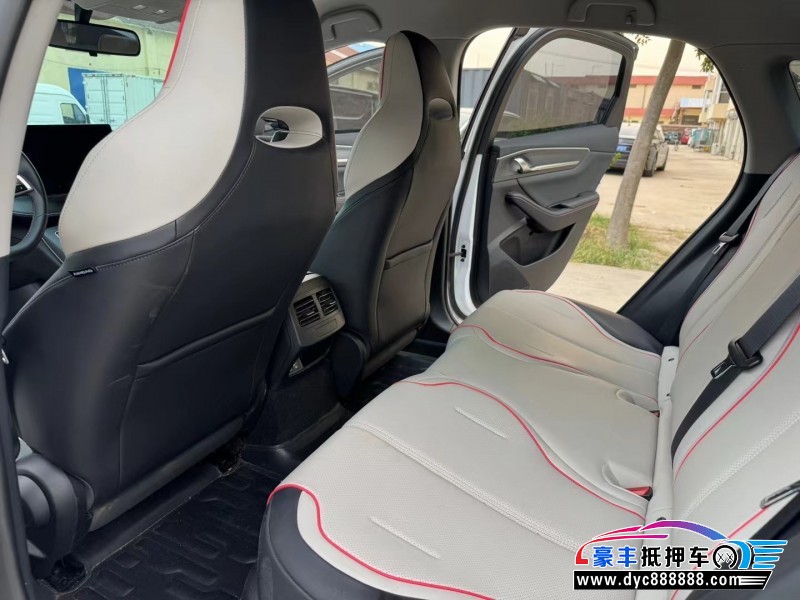 23年比亚迪驱逐舰轿车抵押车出售