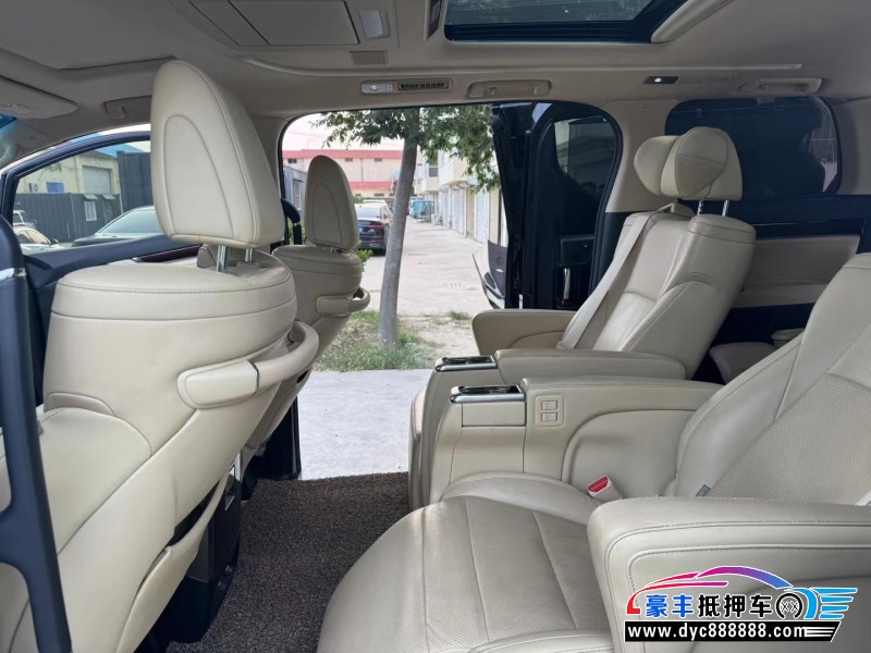 18年丰田埃尔法轿车抵押车出售