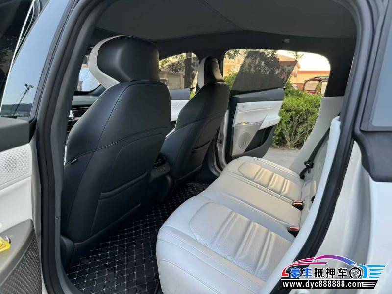 25年东风奕派007轿车抵押车出售