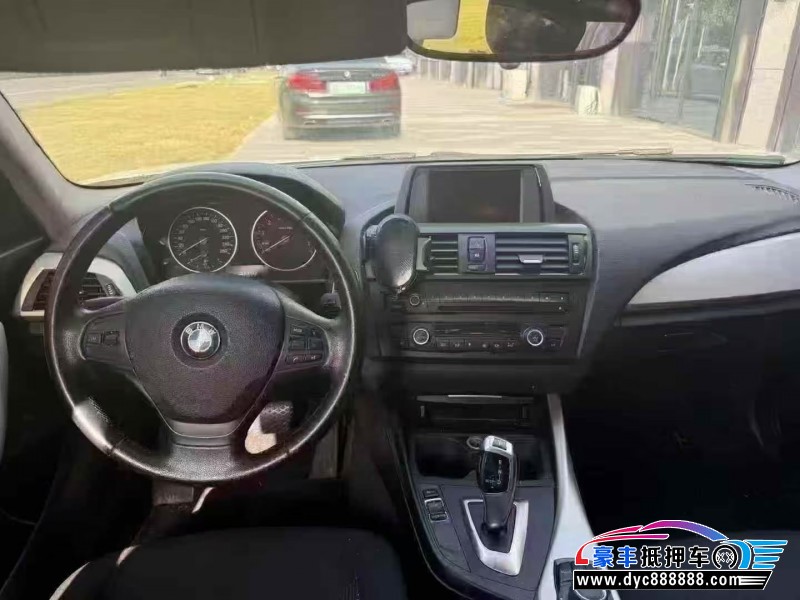 15年宝马1系轿车抵押车出售