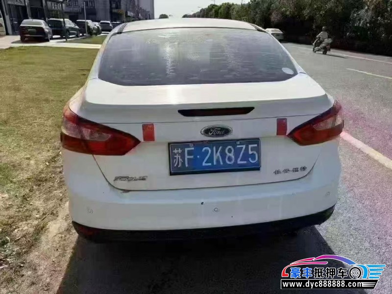 13年福特福克斯轿车抵押车出售
