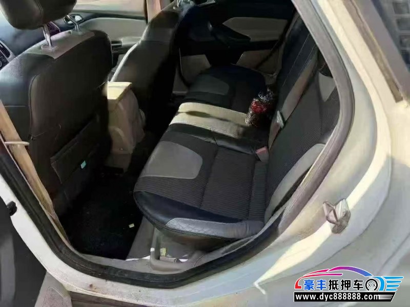 13年福特福克斯轿车抵押车出售