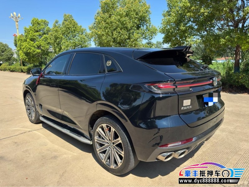 21年长安长安UNI轿车抵押车出售