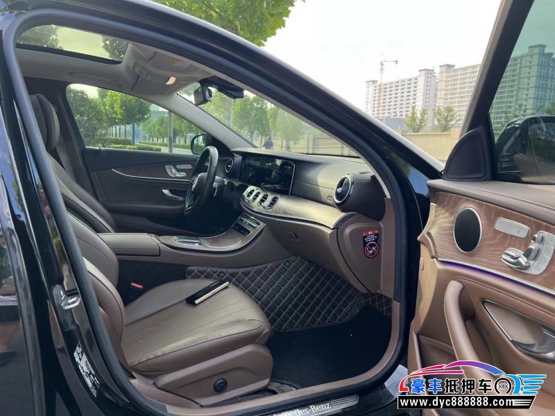 21年奔驰E轿车抵押车出售