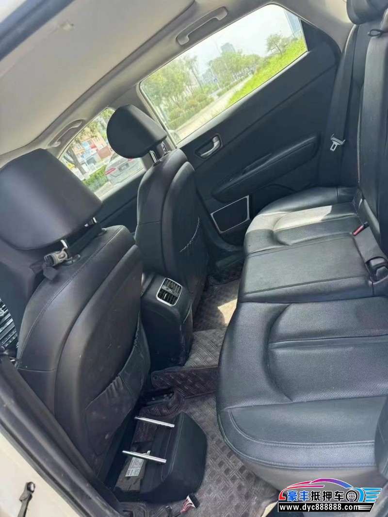 19年起亚K5轿车抵押车出售