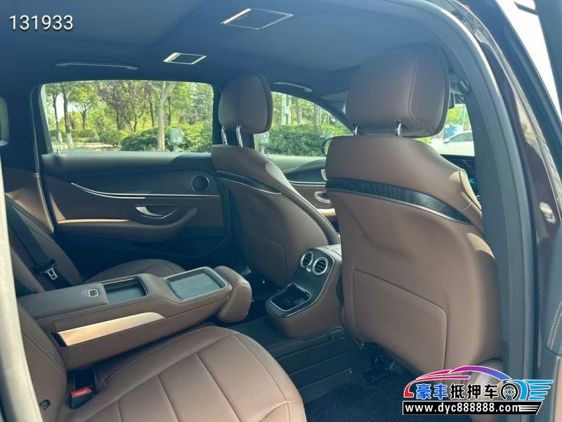 22年奔驰E轿车抵押车出售