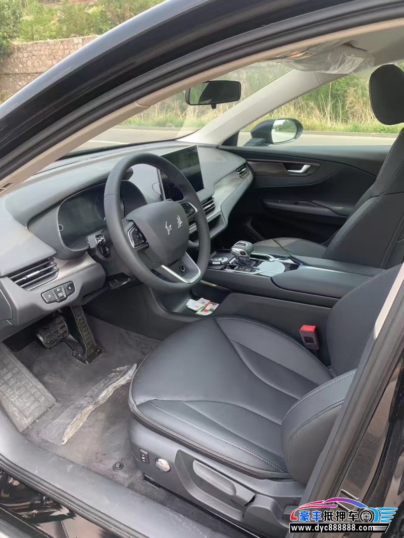 25年红旗EQM5轿车抵押车出售