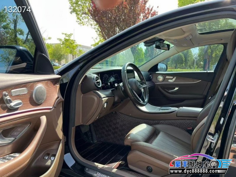 22年奔驰E轿车抵押车出售