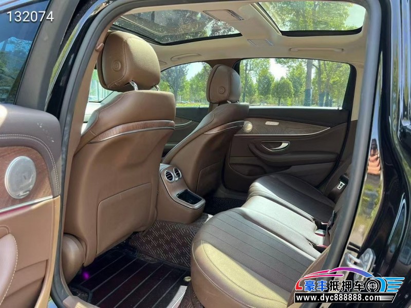 22年奔驰E轿车抵押车出售