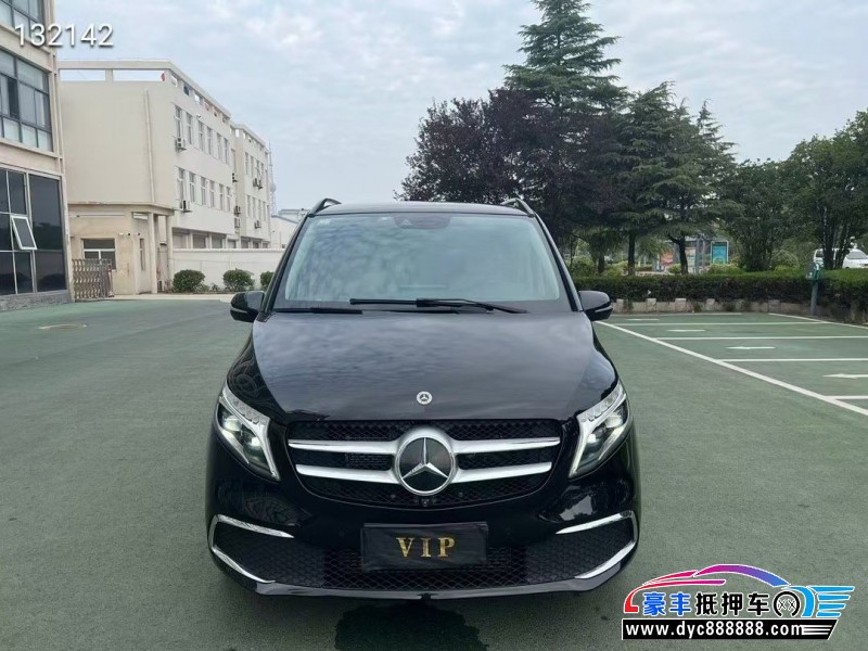 21年奔驰V轿车抵押车出售