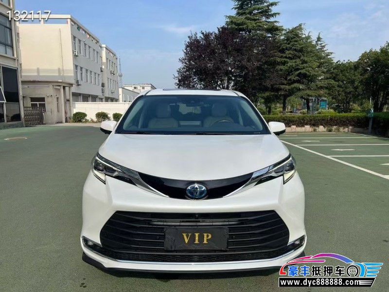 22年丰田塞纳轿车抵押车出售