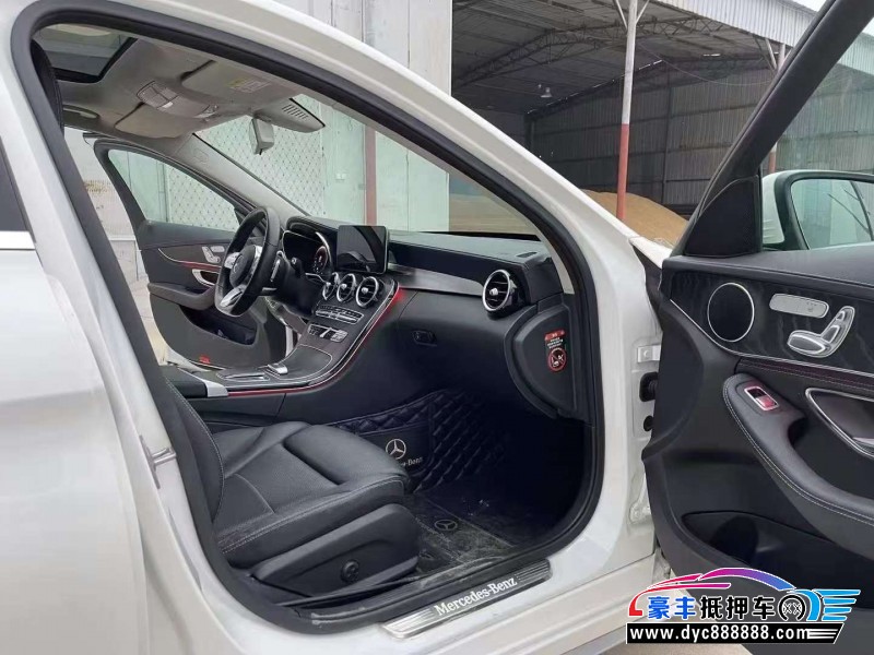 20年奔驰C轿车抵押车出售