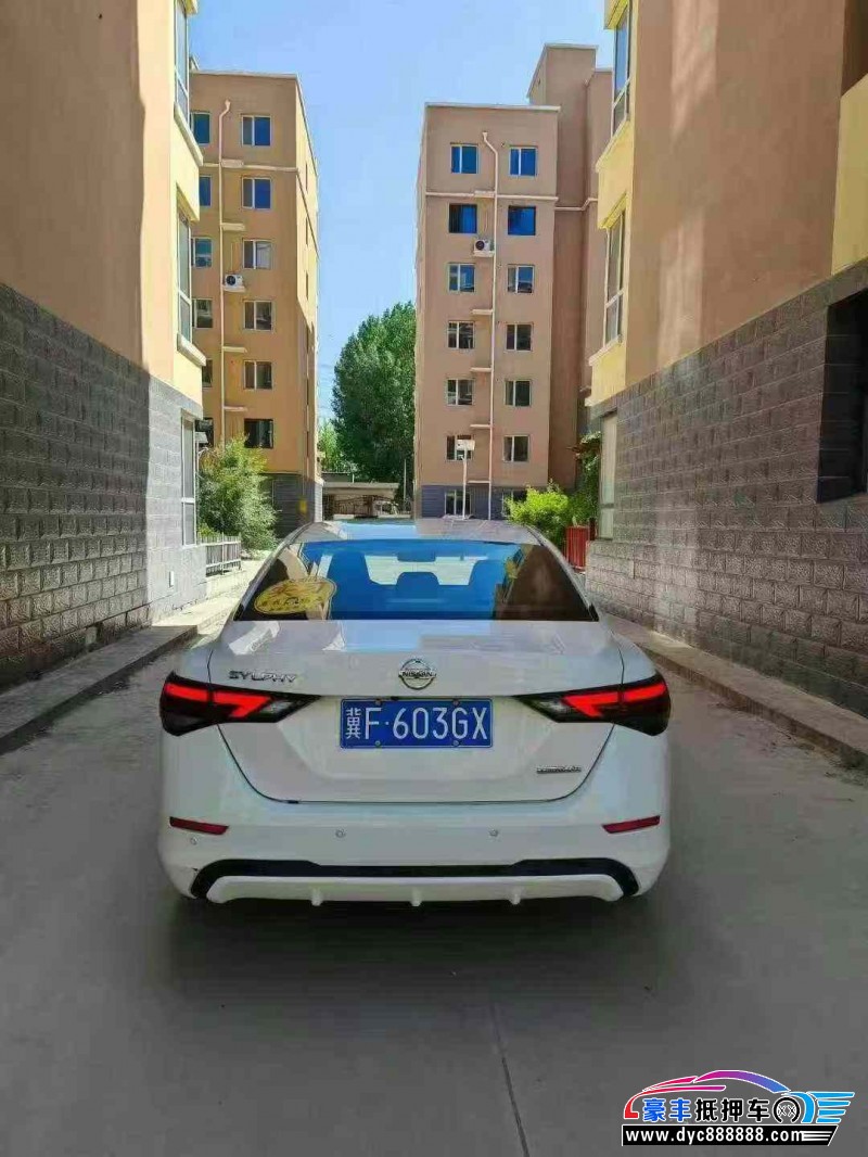 20年日产轩逸轿车抵押车出售