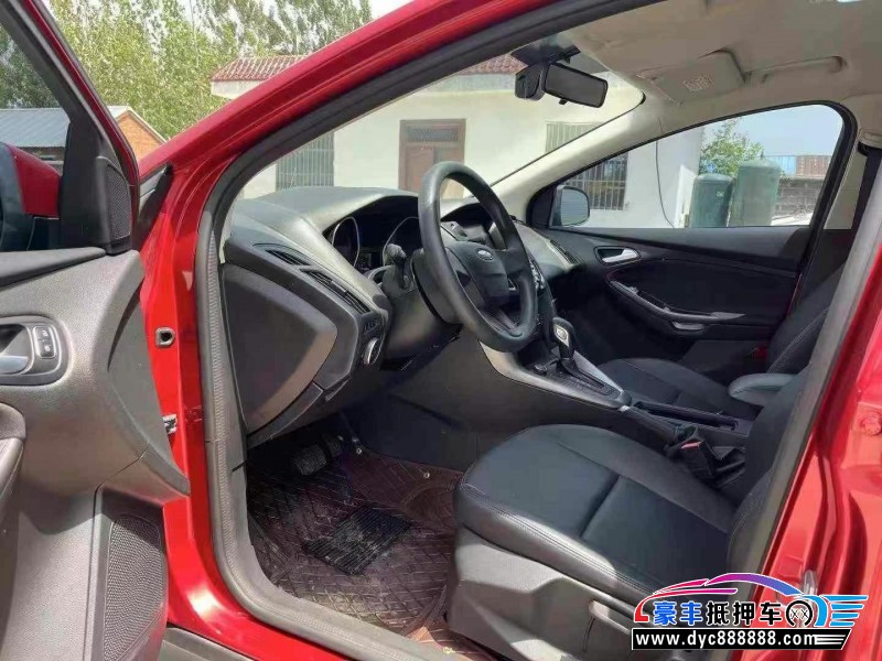 17年福特福克斯轿车抵押车出售