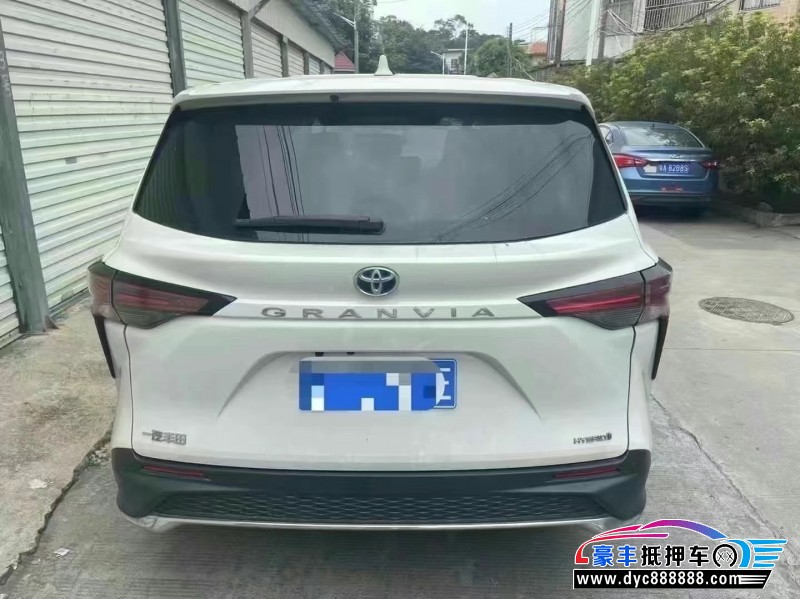 25年丰田格瑞维亚轿车抵押车出售