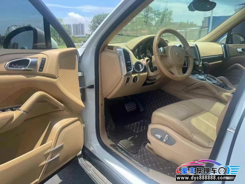 14年保时捷卡宴轿车抵押车出售