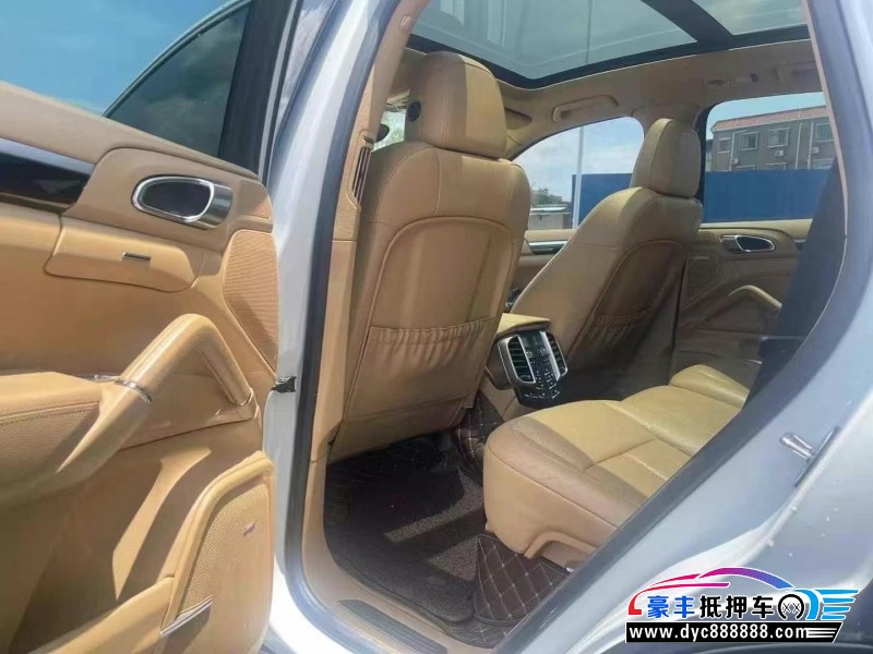 14年保时捷卡宴轿车抵押车出售